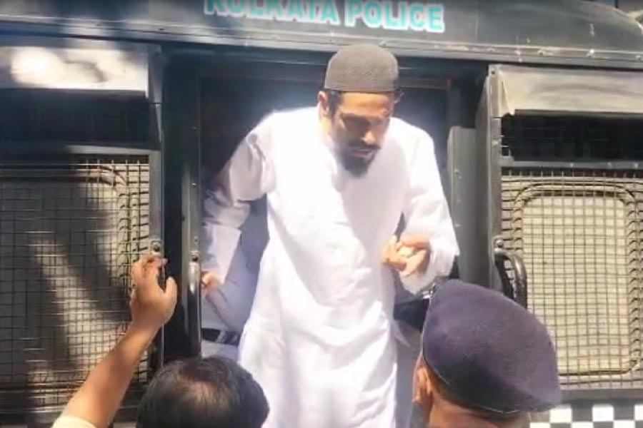 Arrested ISF MLA Naushad Siddiqui asks police as he pushed by them and wants to know score of the India vs Australia match