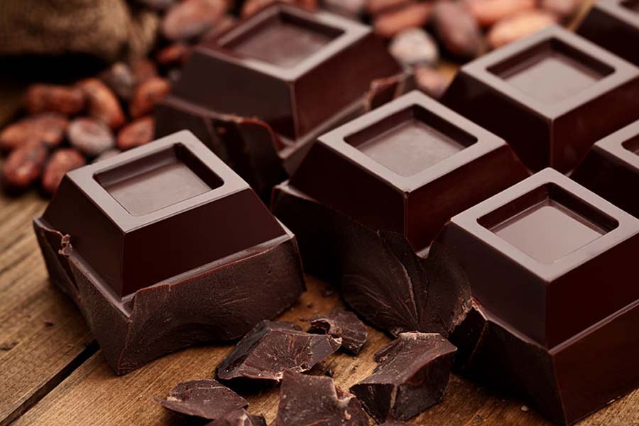 Symbolic image of dark chocolate 