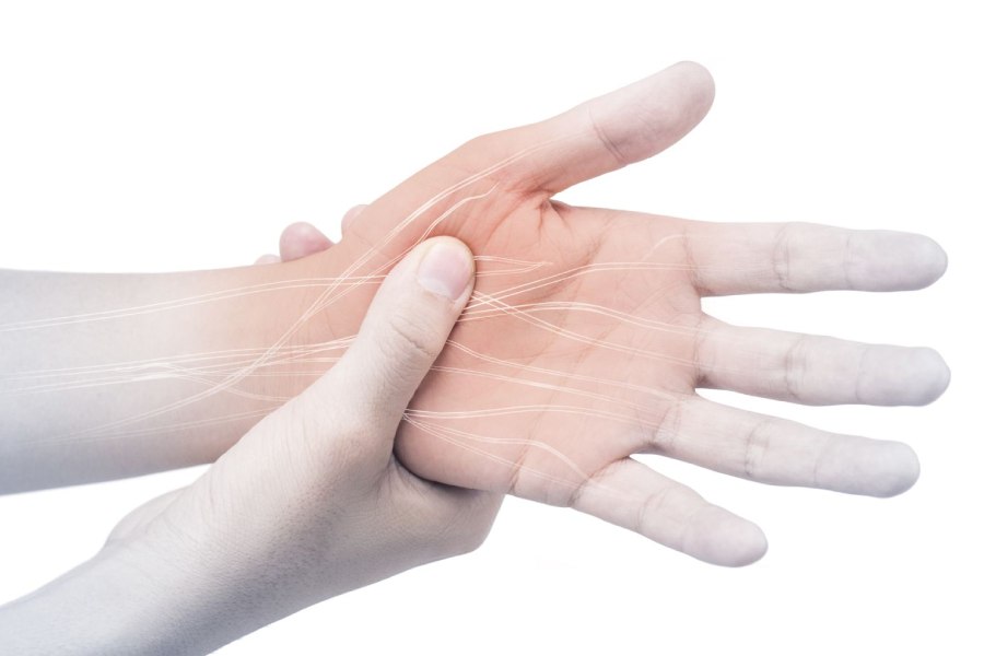 symbolic image of loosing grip.