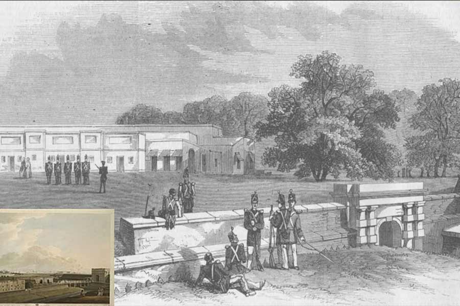 ১৭৭৩ খ্রিস্টাব্দের রেগুলেটিং অ্যাক্ট অনুযায়ী ১৭৭৪ খ্রিস্টাব্দে কলকাতার ফোর্ট উইলিয়ামে শুরু হয়েছিল দ্য সুপ্রিম কোর্ট অব জুডিকেচার। সেটাই পরে সুপ্রিম কোর্টে রূপান্তরিত হয়।