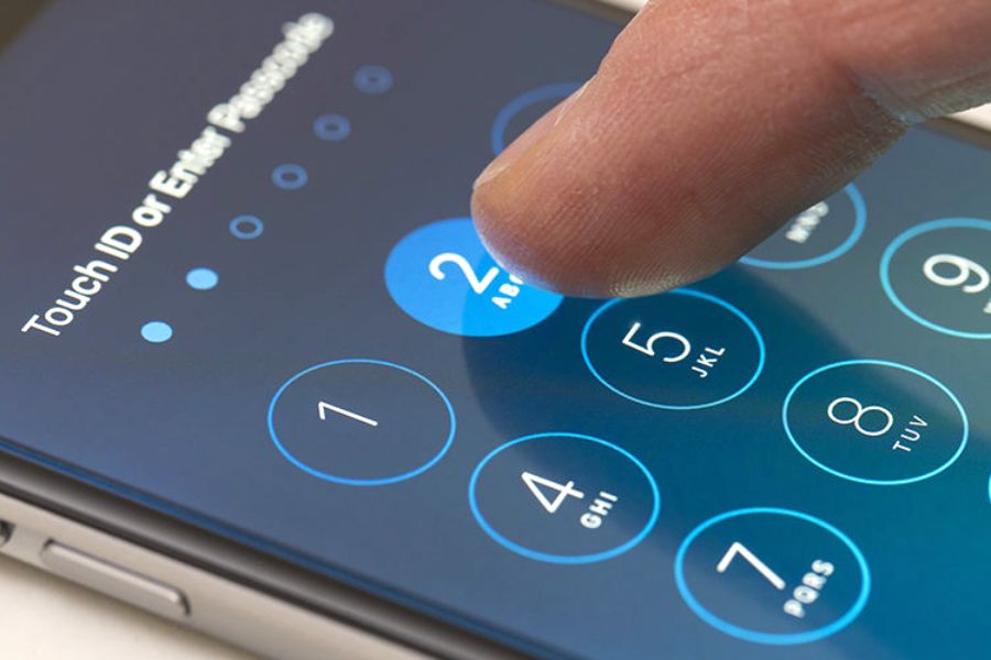 ইউপিআই –তে রুপে ক্রেডিট কার্ড লিঙ্ক করবেন কী ভাবে? ভীম ইউপিআই অ্যাপ খুলে পাসকোড দিন। এর পর ব্যাঙ্ক অ্যাকাউন্টে ক্লিক করে অ্যাড অ্যাকাউন্টে যেতে হবে। ব্যাঙ্ক অ্যাকাউন্ট ও ক্রেডিট কার্ড দু’টি অপশন পাবেন। এখানে ক্রেডিট কার্ড সিলেক্ট করুন।