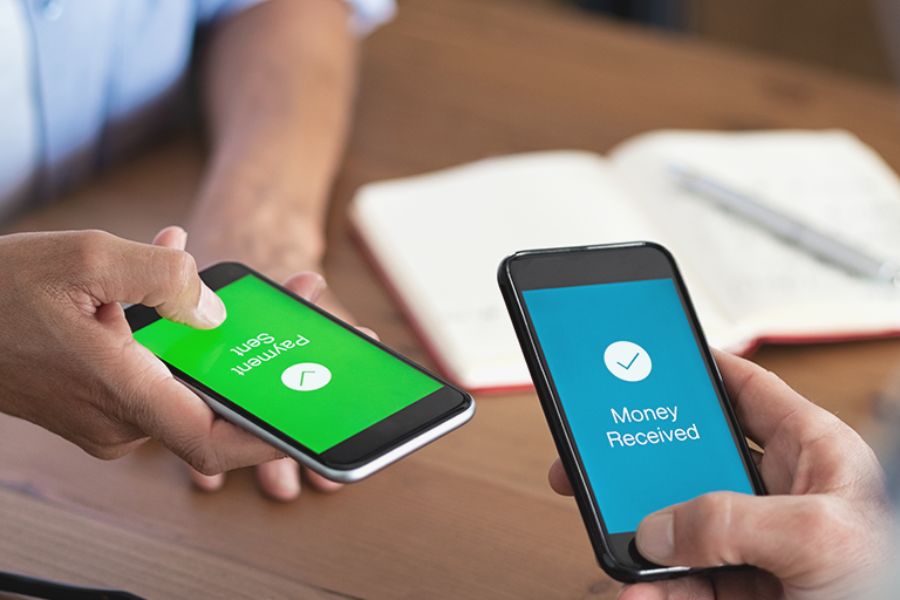 এ ক্ষেত্রে আরও একটি বিষয় খেয়াল রাখতে হবে। এনপিসিআই অর্থাৎ ন্যাশনাল পেমেন্টস কর্পোরেশন অফ ইন্ডিয়া ঘোষণা করেছে ক্রেডিট কার্ডের মাধ্যমে ২০০০ হাজার টাকা পর্যন্ত লেনদেনে কোনও বিক্রেতার জন্য নির্ধারিত খরচের উপর ছাড় মিলবে না।