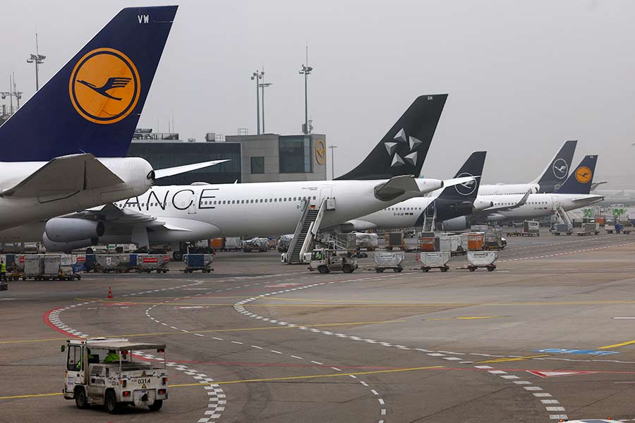 Picture of Lufthansa flight halt