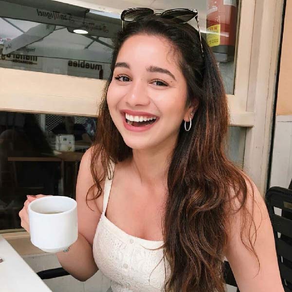 A photograph of Sara Tendulkar.