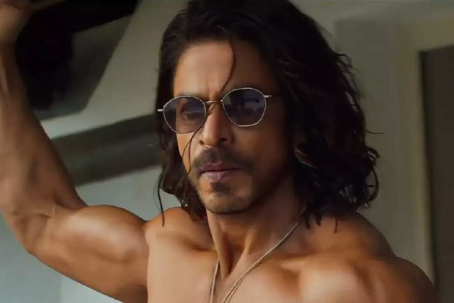 সাধারণত, মোট পরিমাণের ৩০ শতাংশ বিনোদন কর কাটা হলেও সার্কিট অনুযায়ী বিভিন্ন রাজ্যে বিনোদন করের পরিমাণও ভিন্ন। এই টাকা রাজ্য সরকারের হাতে দেওয়ার পর যা বাকি থাকে, শর্ত অনুযায়ী, প্রেক্ষাগৃহের মালিক এবং ফিল্ম ডিস্ট্রিবিউটারদের মধ্যে তা ভাগ হয়ে যায়।