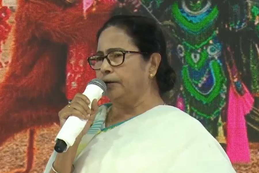 CM Mamata Banerjee eying SC, ST support in Purulia before the panchayat vote and criticized BJP govt