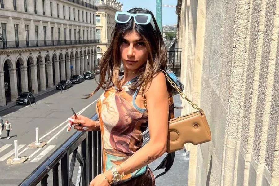 Mia Khalifa porn life.