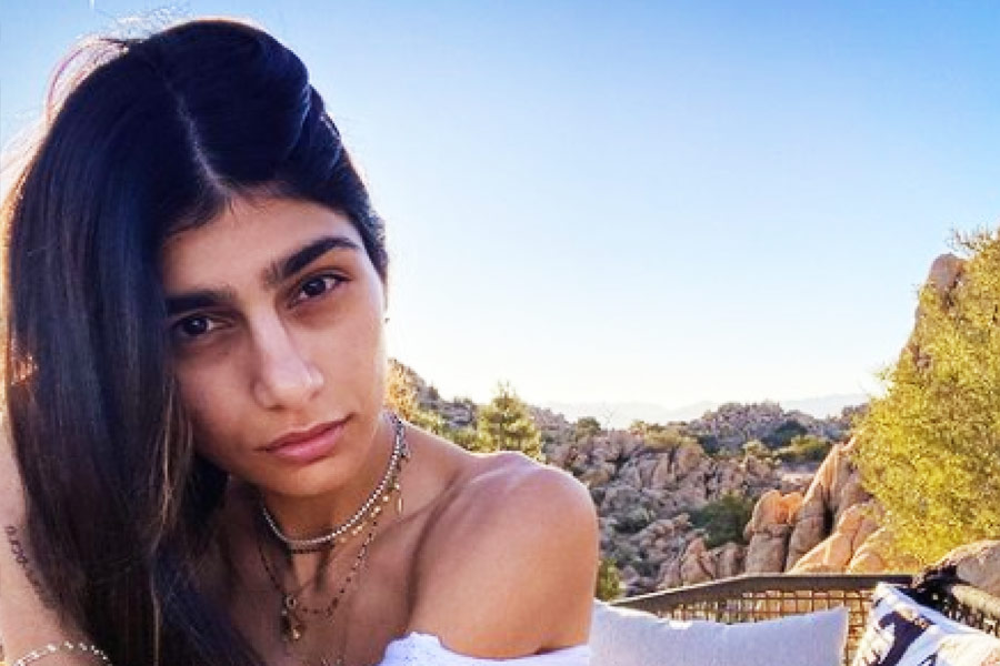 Mia Khalifa social media.