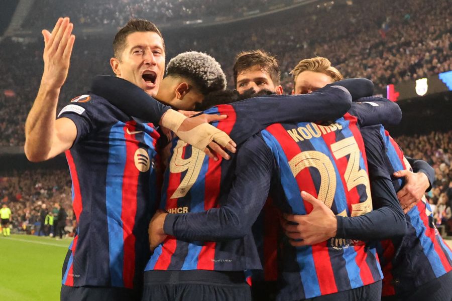 barcelona team celebrates