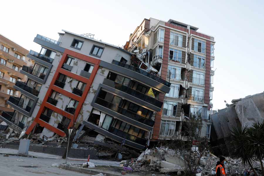 image of earthquake in Turkey 