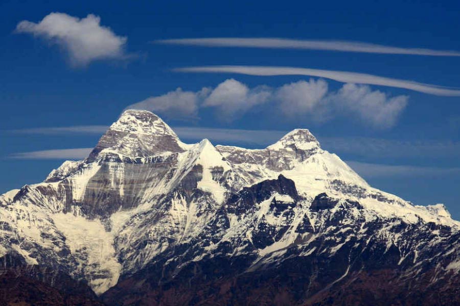 এই যন্ত্র বসানোর জন্য তিব্বত মালভূমির কাছে এমন একটি জায়গার দরকার ছিল, যেখানকার উচ্চতা অনেক বেশি এবং দৃশ্যমানতায় কোনও বাধা না পড়ে। এর পরেই বেছে নেওয়া হয় ভারতের দ্বিতীয় উচ্চতম পর্বত নন্দাদেবীকে। যার উচ্চতা ২৫ হাজার ৬৪৩ ফুট বা ৭ হাজার ৮১৫ মিটার।