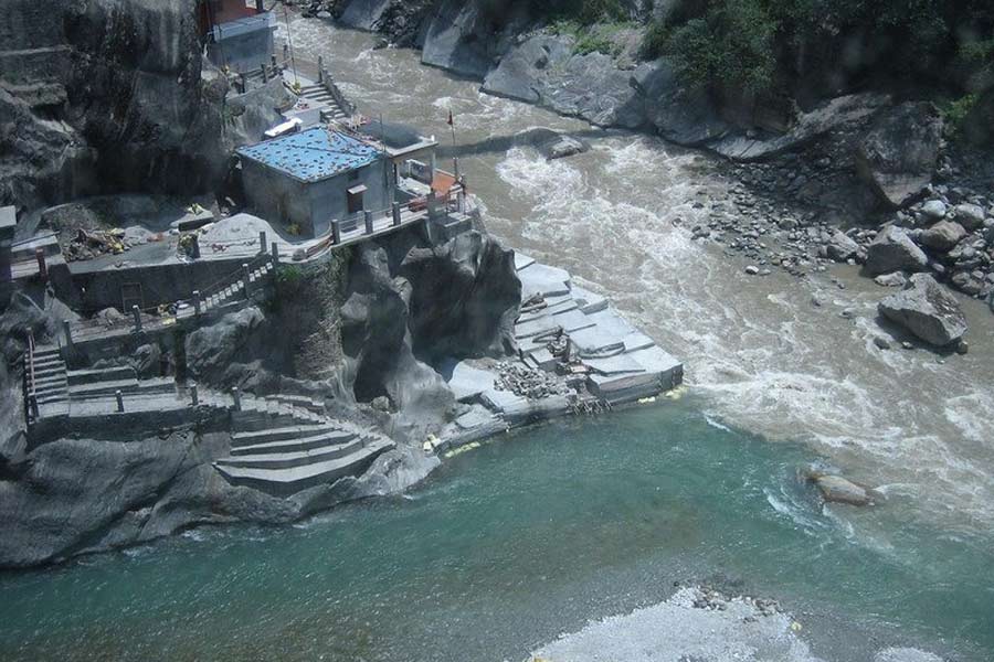 এক সাক্ষাৎকারে ক্যাপ্টেন কোহলী দাবি করেন, হিমবাহের ভাঙনের জন্য ওই যন্ত্রটি দায়ী হতে পারে। ১৯৬৫ সালে কোহলী রেনি গ্রামেই কর্মরত ছিলেন। সেখান থেকে তিনি পরবর্তী তিন বছর নন্দাদেবীতে ওই যন্ত্রের খোঁজ চালু রাখেন। ঋষিগঙ্গার জলে তেজস্ক্রিয়তার পরিমাপ করতে সেই জলও পরীক্ষা করেন। কিন্তু কোনও প্রমাণ মেলেনি। ২০২১-এর হড়পা বান ৫৫ বছরের পুরনো ভয়কে আবার জাগিয়ে তুলেছে।