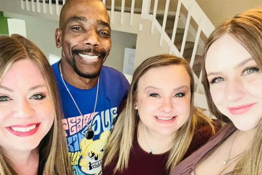 Image of Nick and His Wives.