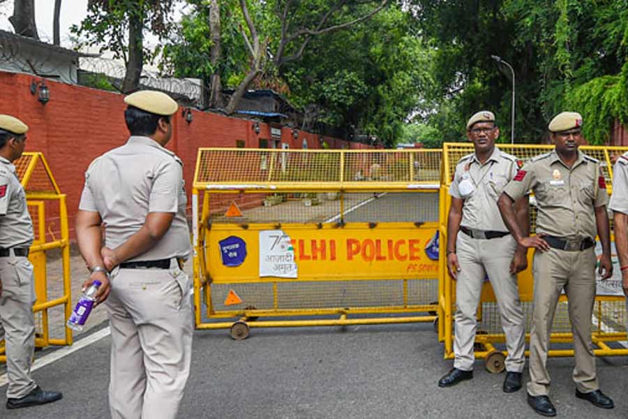 Delhi police arrested 17yo boy