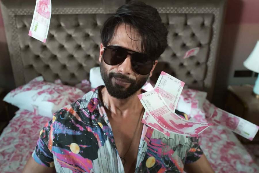Shahid Kapoor in Farzi web series