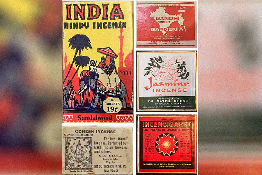 সুগন্ধপণ্য: সতীশচন্দ্র ঘোষ উদ্ভাবিত বিভিন্ন ধূপের লেবেল। শুধু ধূপ নয়, ধূপদানির নানা ডিজ়াইন কিংবা ‘ডিফিউজ়ার’ জাতীয় যন্ত্রের পরিকল্পনাও করেছিলেন তিনি।