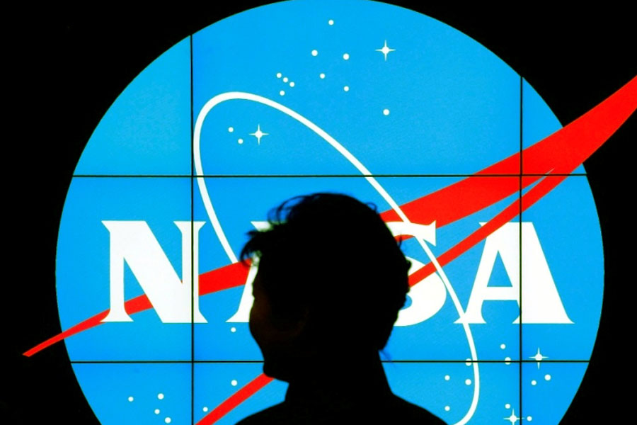 এ বার জোনাথনের বিরুদ্ধে প্রমাণ জোগাড় করে ময়দানে নামে নাসা। নাসা দাবি করে, জোনাথন যে সফটওয়্যার ব্যবহার করছে, তা নাসার আন্তর্জাতিক মহাকাশ স্টেশনের গুরুত্বপূর্ণ কিছু উপাদান নিয়ন্ত্রণ করে। ওই সফটওয়্যার আন্তর্জাতিক মহাকাশ স্টেশনের তাপমাত্রা এবং আর্দ্রতা অন্যান্য ভৌত পরিবেশও নিয়ন্ত্রণ করত বলেও নাসা জানায়। 