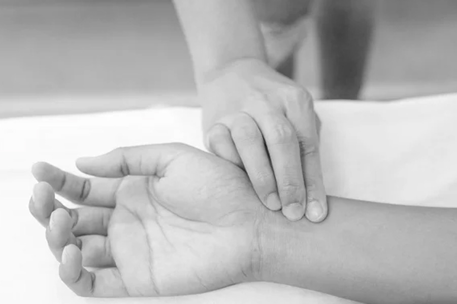 জোনাথনের দেহের পাশ থেকে একটি সুইসাইড নোটও উদ্ধার করা হয়। সেই সুইসাইড নোটে লেখা ছিল, ‘‘আমি সত্যিই টিজেএক্স-এর কম্পিউটার হ্যাক করিনি। কিন্তু তবুও আমাকে ধরে নিয়ে যেতে পারে ওরা। বিচারব্যবস্থায় আমার কোনও বিশ্বাস নেই। সম্ভবত আমার এই চিঠি জনসাধারণের কাছে একটি শক্তিশালী বার্তা পাঠাবে। যে ভাবেই হোক, আমি এই পরিস্থিতির উপর নিয়ন্ত্রণ হারিয়ে ফেলেছি। নিয়ন্ত্রণ ফিরে পাওয়ার এটাই আমার একমাত্র উপায়।’’