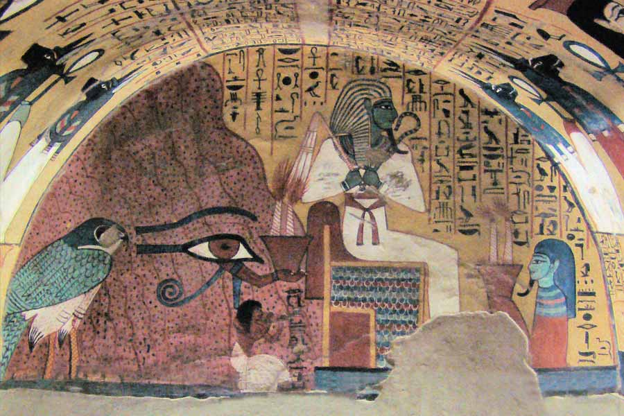 মেরুর সমাধিটির খোঁজ অবশ্য মিলেছিল বেশ কিছু বছর আগেই। পরে সেটির রক্ষণাবেক্ষণ এবং পরিচর্যা করেন পোল্যান্ডের ওয়ারশ বিশ্ববিদ্যালয়ের প্রত্নতত্ত্ববিদরা। তাঁদের সহযোগিতা করেন মিশরের পুরাতত্ত্ব বিভাগ।