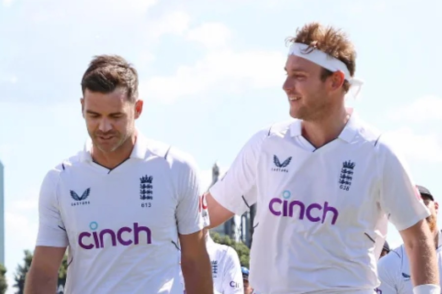 Picture of James Anderson and Stuart Broad