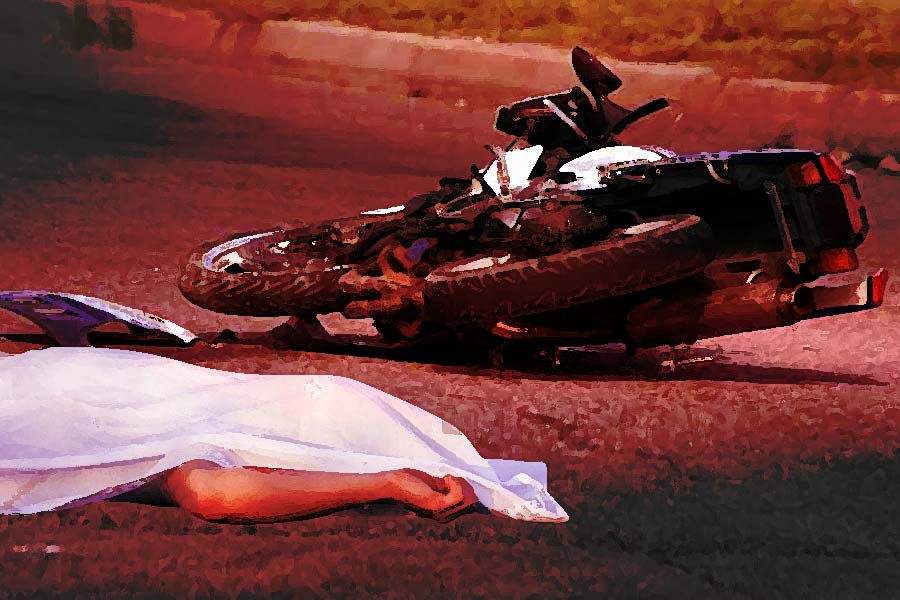 Madhyamik Student died in road accident in south 24 parghana