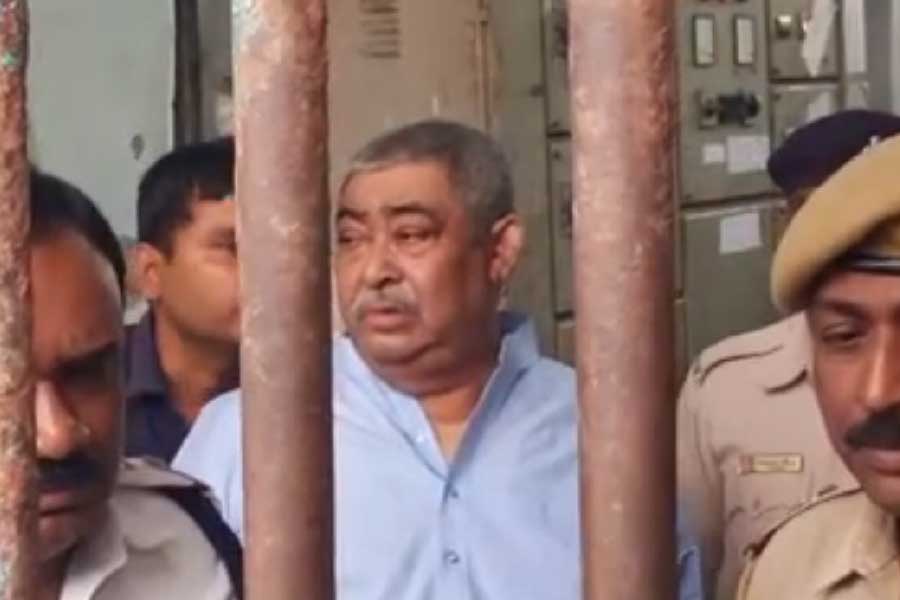Asansol jail authority allegedly reacts as ED writes them when Anubrata Mondal will come in Kolkata
