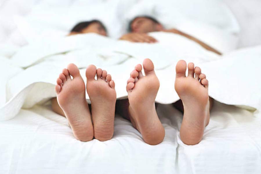 Japanese couple who were shy to have sex died after finally having it.