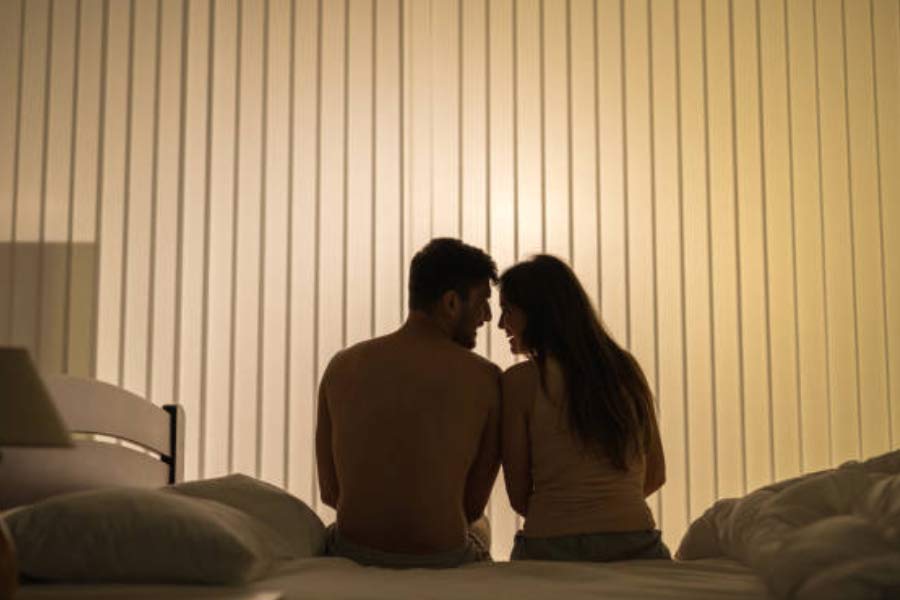 Japanese couple who were shy to have sex died after finally having it.