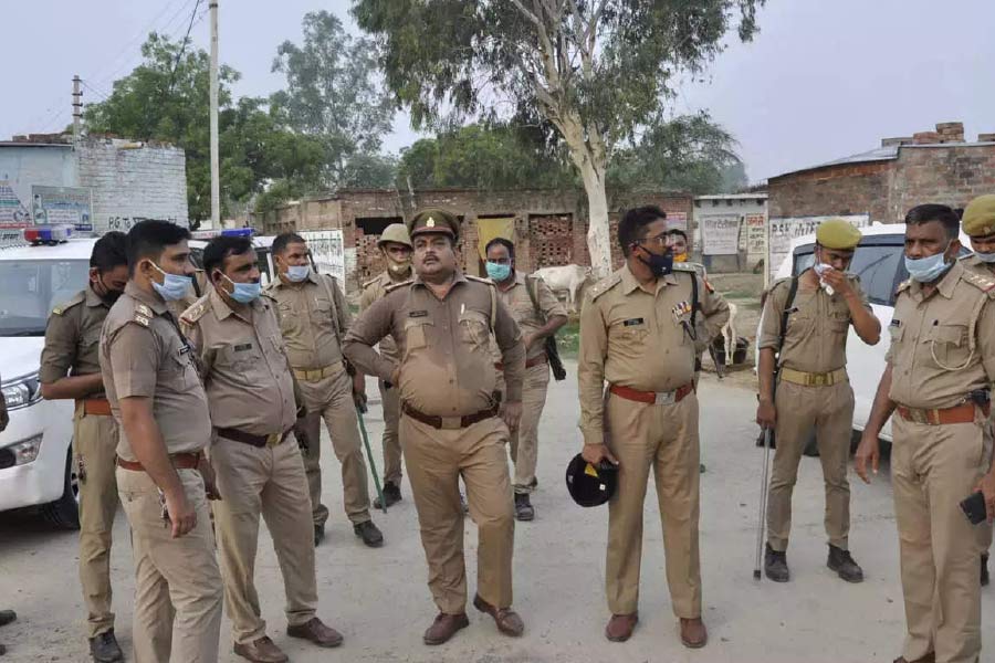 অবশেষে মুন্নার মাথার দাম ধার্য করেছিল পুলিশ। ঘোষণা করা হয়েছিল, যে মুন্নাকে ধরিয়ে দেবেন, তাঁকে ৭ লক্ষ টাকা নগদ পুরস্কার দেওয়া হবে।