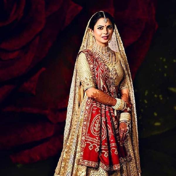 Isha Ambani wedding look