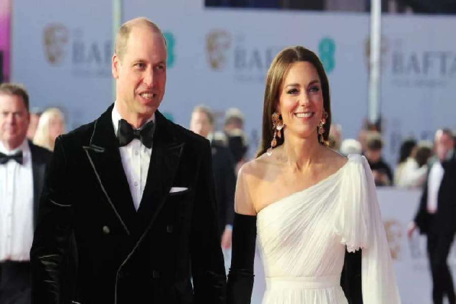 Image of william and Kate.