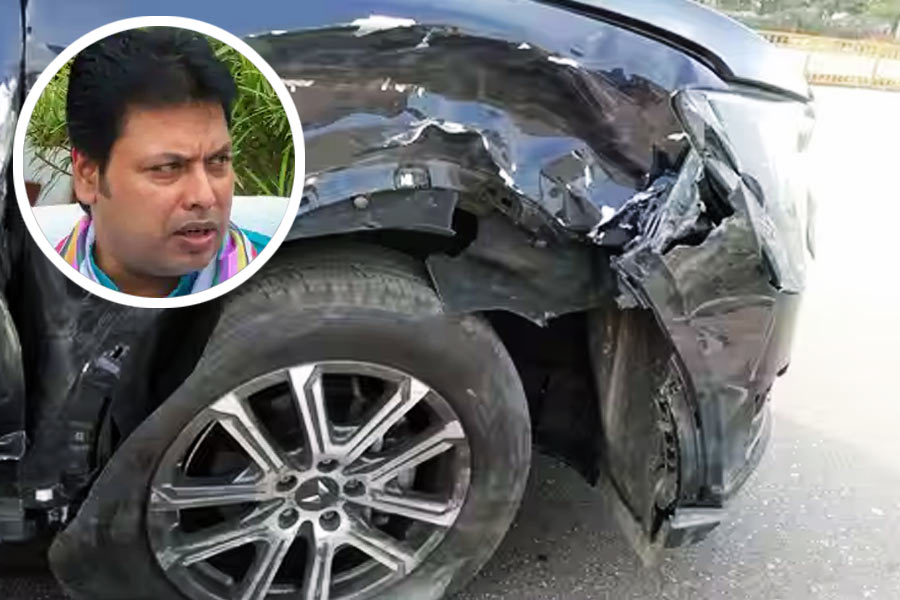 Picture of car accident met by ex-Tripura CM Biplab Kumar Deb