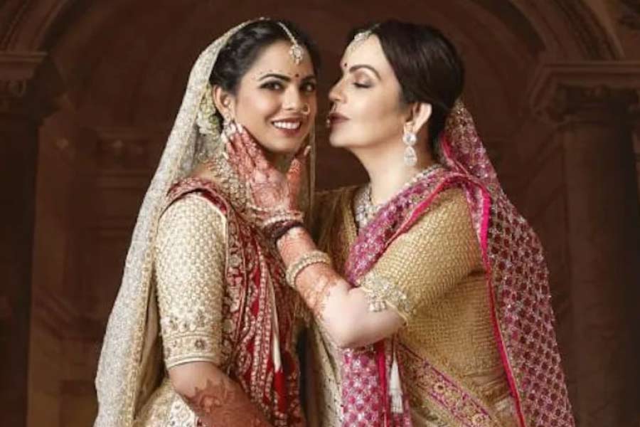 What do you think of Isha Ambani having a hundred MILLION dollar wedding in  India? - Quora