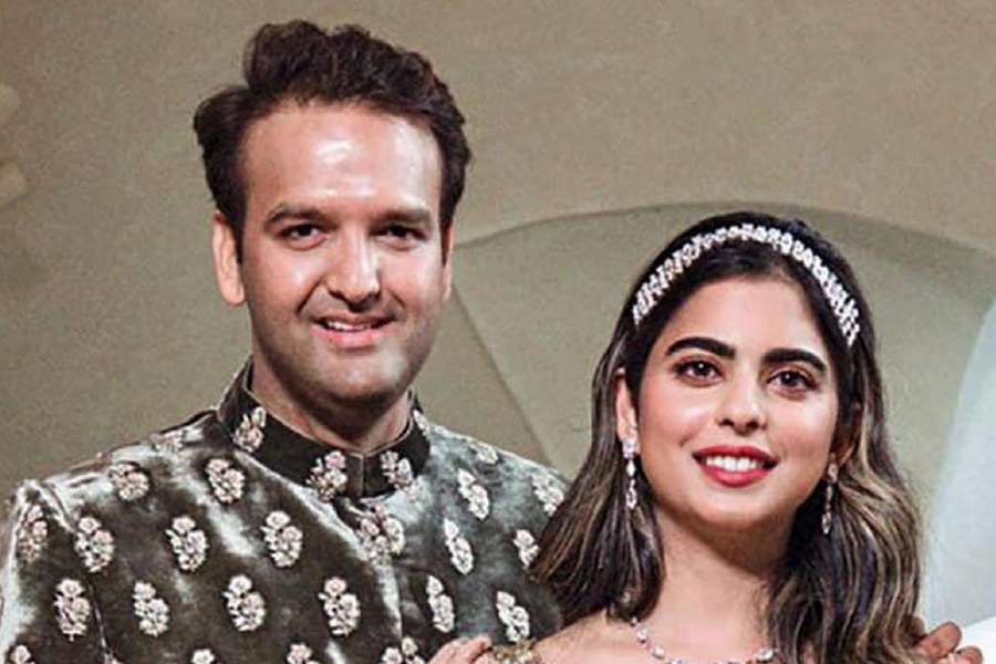 Isha Ambani with her husband