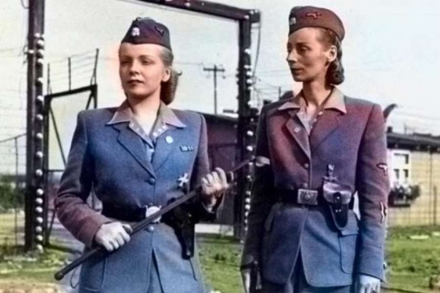  ইরমার হাতে এত বেশি ক্ষমতা এসে গিয়েছিল যে, তিনি ইহুদি বন্দিদের উপর অকথ্য অত্যাচার শুরু করেন। বন্দিদের মানসিক এবং শারীরিক নির্যাতনের পাশাপাশি যৌন নির্যাতনও চালাতে শুরু করেন ইরমা। মূলত পুরুষ ইহুদিদের উপরই যৌন অত্যাচার চলত বেশি। মহিলা ইহুদি বন্দিরা একেবারেই না-পসন্দ ছিল ইরমার। শোনা যায়, প্রতিদিনই এক জন না এক জন মহিলা বন্দিকে তিনি নিজের হাতে খুন করতেন।