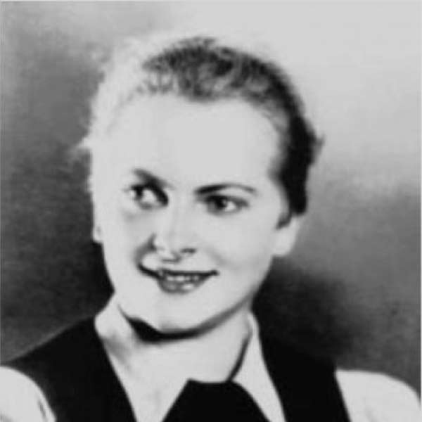 আউশভিটজ় থেকে বেঁচে ফিরে আসা ইহুদি বন্দি ওলগা লেঙ্গেল ‘ফাইভ চিমনিস’ বইয়ে লিখেছেন, জোসেফ মেঙ্গেল-সহ অন্য নাৎসি অফিসারদের সঙ্গে সম্পর্ক ছিল ইরমার।