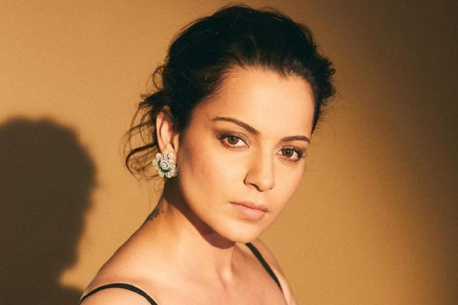 Kangana Ranaut reveals that her principal predicted she’d become a movie star after she wore a dress.