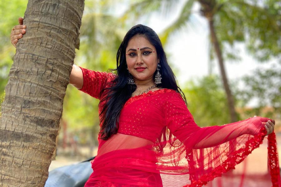 Priyanka Pandit relation.