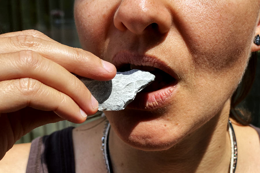 Symbolic Image of eating mud