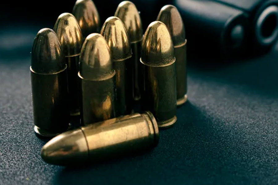 যন্ত্রণা ক্রমেই বাড়তে থাকে। স্ত্রী এপ্রিলকে অনুরোধ করেন তাঁকে হাসপাতালে নিয়ে যেতে। গাড়ি চালিয়ে স্ত্রী তাঁকে ফ্লোরিডার এক হাসপাতালে নিয়ে যান। চিকিৎসকরা পরীক্ষা করেন। তার পর তাঁরা যা জানান, তাতে চোখ কপালে ওঠে মাইকেলের।