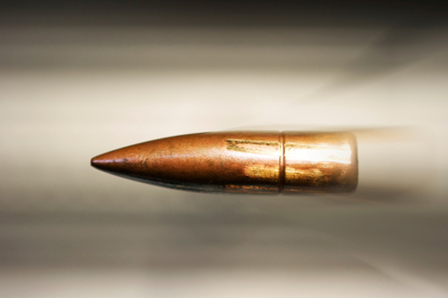 চিকিৎসকের সঙ্গে যখন মাইকেলের এ সব কথাবার্তা চলছে, তখন ঘর থেকে পালিয়ে যান এপ্রিল। তাতেই একটু খটকা লেগেছিল চিকিৎসকের। মাইকেল যদিও তখনও কিছু বোঝেননি।