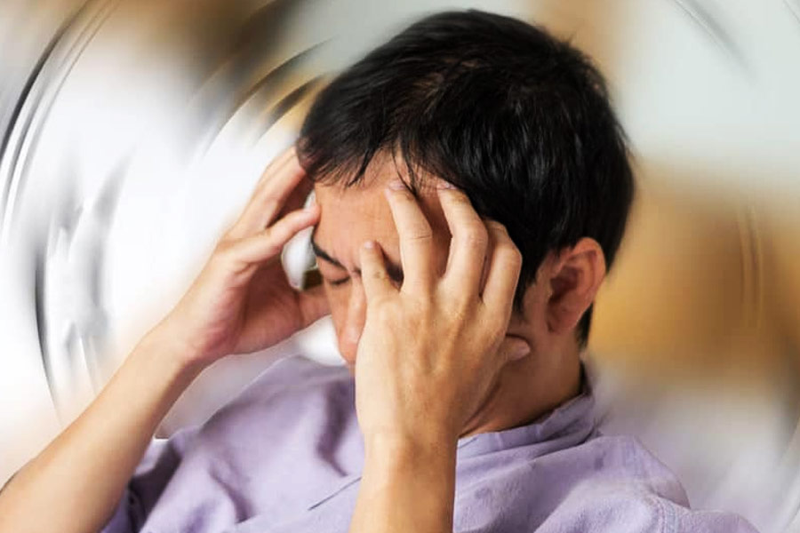 পরে অস্ত্রোপচার করে মাইকেলের মাথা থেকে বুলেট বার করেন চিকিৎসকেরা। মাইকেল সেরে গেলেও ভেঙে পড়েন মাইকেলের স্ত্রী এপ্রিল।