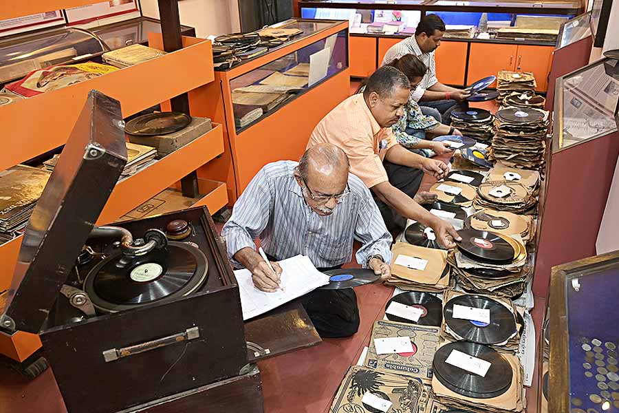 Collection of Vinyl records is in progress at Raja Rammohun Roy Library