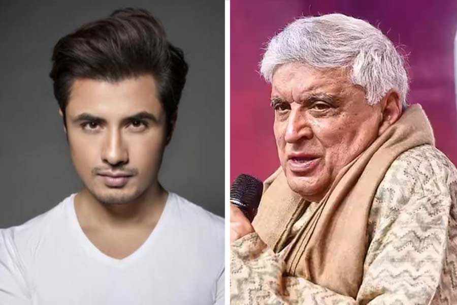 What Pakistani Singer Ali Zafar Said About Javed Akhtar\\\'s Comments