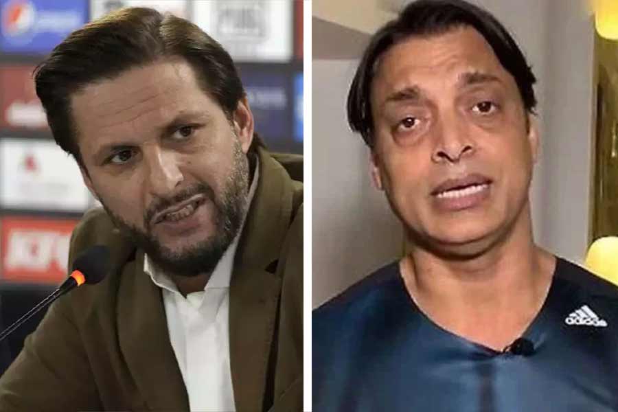 picture of Shahid Afridi and Shoaib Akhtar
