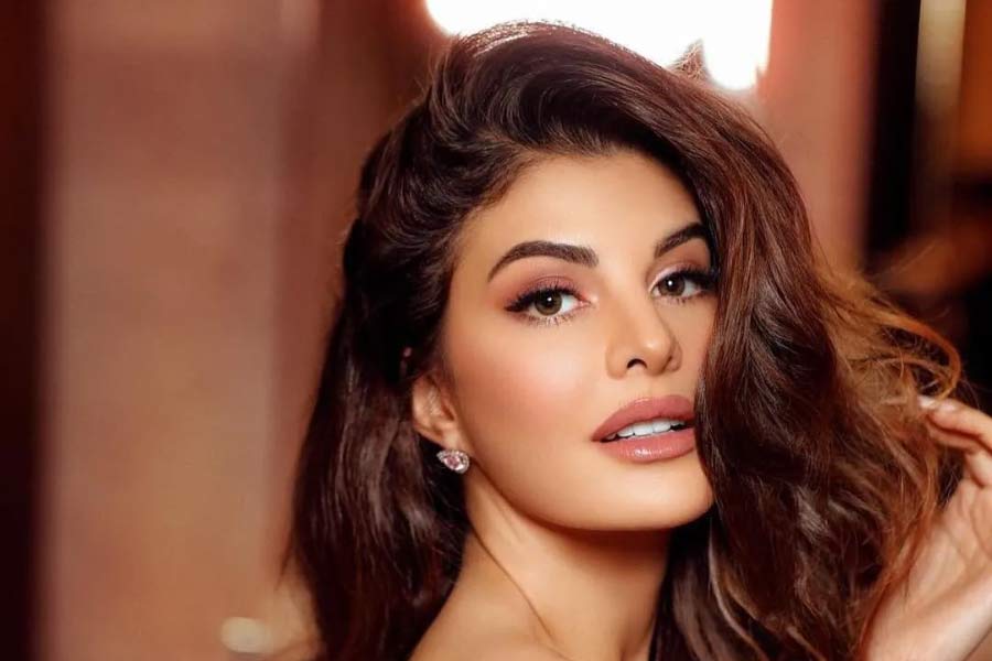 Sidharth's Relationship with Jacqueline Fernandez.