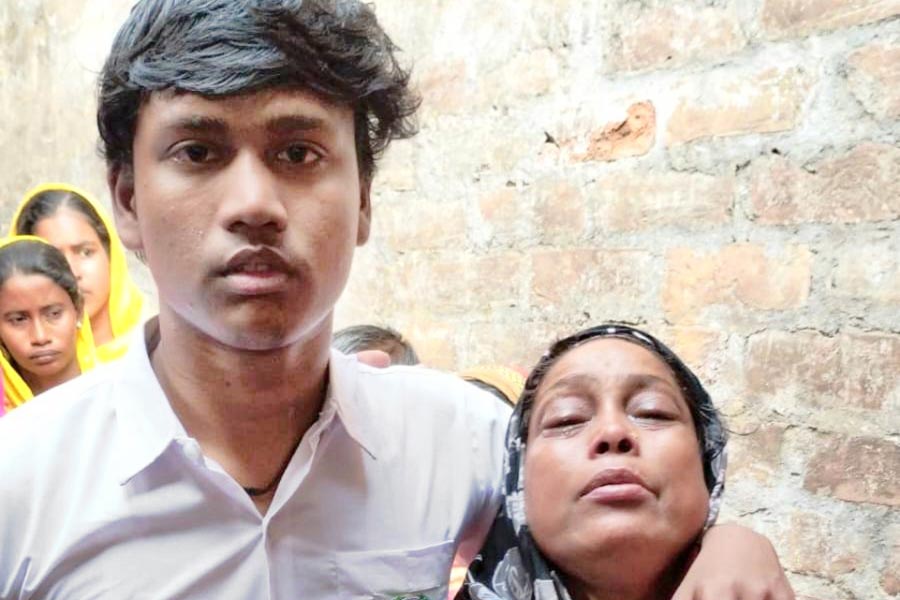 student lost his father before Madhyamik exam