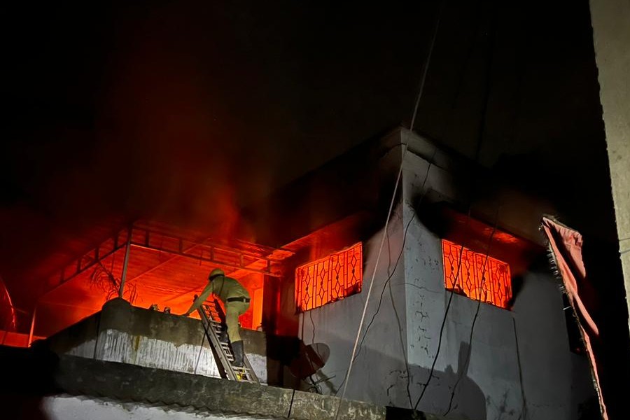 Massive fire breaks out in Asansol of a BJP councilor’s house