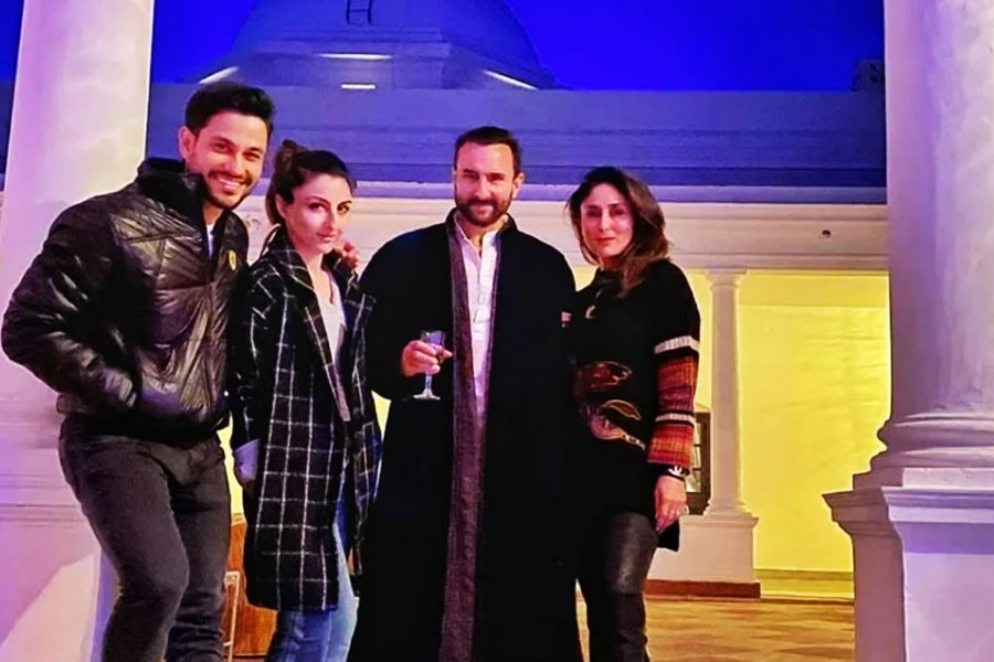 Photo of Bollywood Actors Kaunal Khemu, Soha Ali Khan, Saif Ali Khan and Kareena Kapoor Khan
