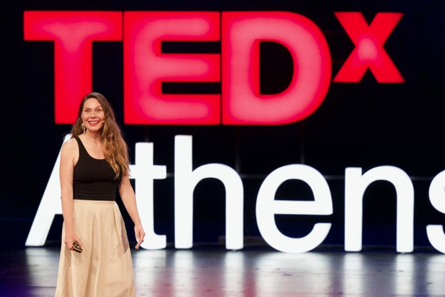 সংবাদমাধ্যম ডেলি স্টারের সঙ্গে কথা বলার সময় তিনি বলেন, ‘‘যে ভাবে আমরা ঘনিষ্ঠ মুহূর্তগুলিকে ক্যামেরাবন্দি করি এবং পর্দায় যৌনতা ফুটিয়ে তুলি, তাতে বিপ্লব ঘটছে।’’